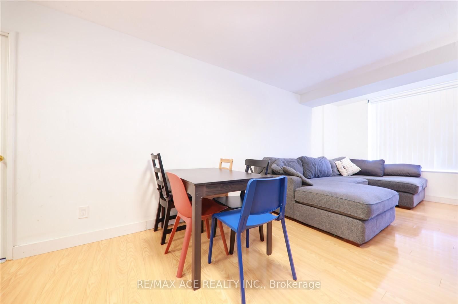 Listing Image 18