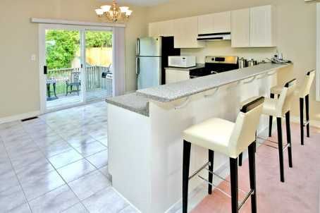 25 Bedell Cres, Whitby, L1R2N8 | Image 3