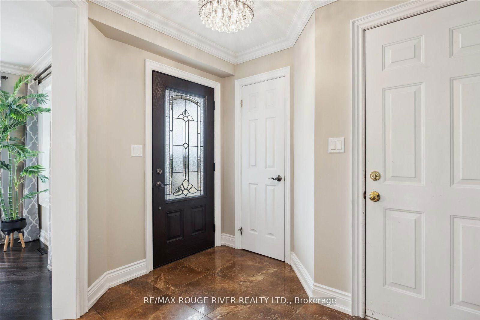Detached House sold at 109 St Thomas Street, Whitby, Brooklin, L1M 1G3 - MLS: E12059091