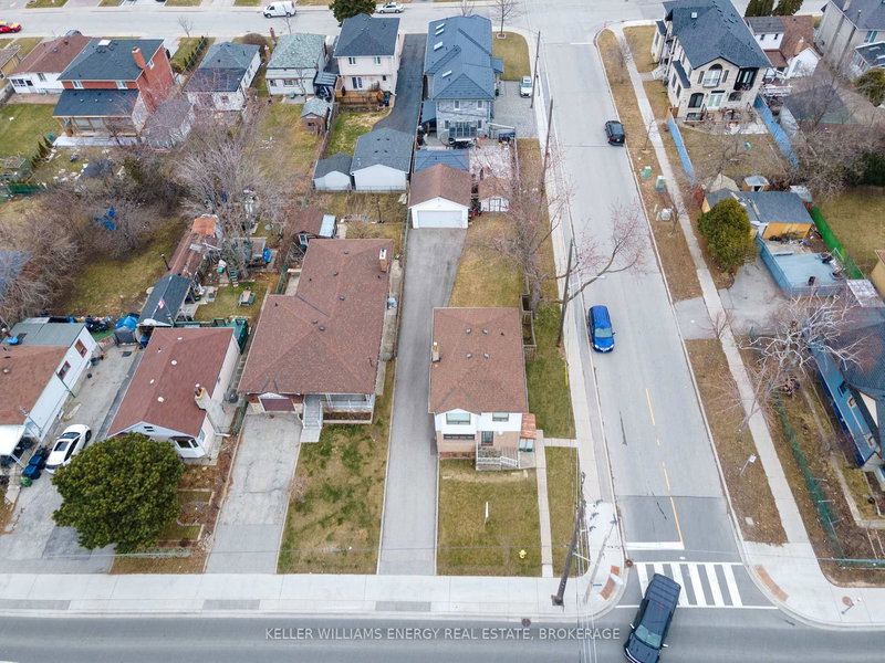 759 Midland Ave, Toronto, M1K 4E5 | Image 2