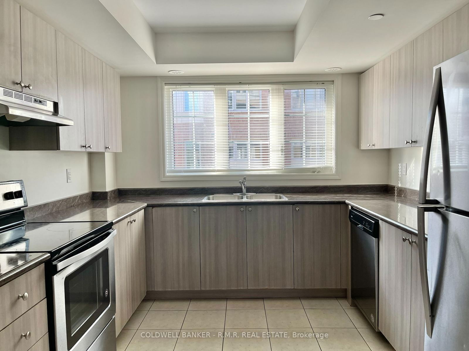 Townhouse leased at 2303 Chevron Prince Path, Oshawa, Windfields, L1L 0K8 - MLS: E12062208