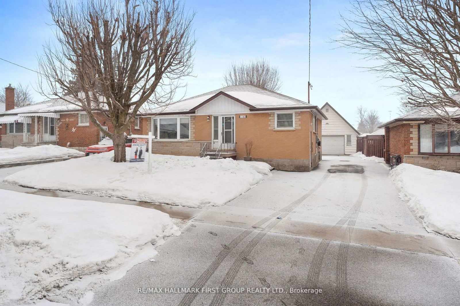 Detached House sold at 1165 Ravine Road, Oshawa, Lakeview, L1H 4E1 - MLS: E12062266