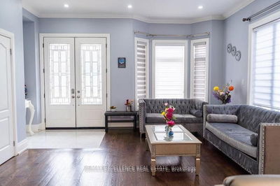 721 Midland Ave, Toronto - Kennedy Park image-0-3