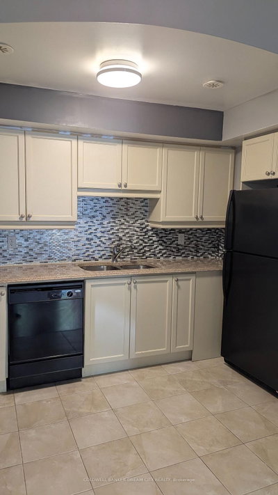 Unit 11 — 40 Mendelssohn Street — photo 5
