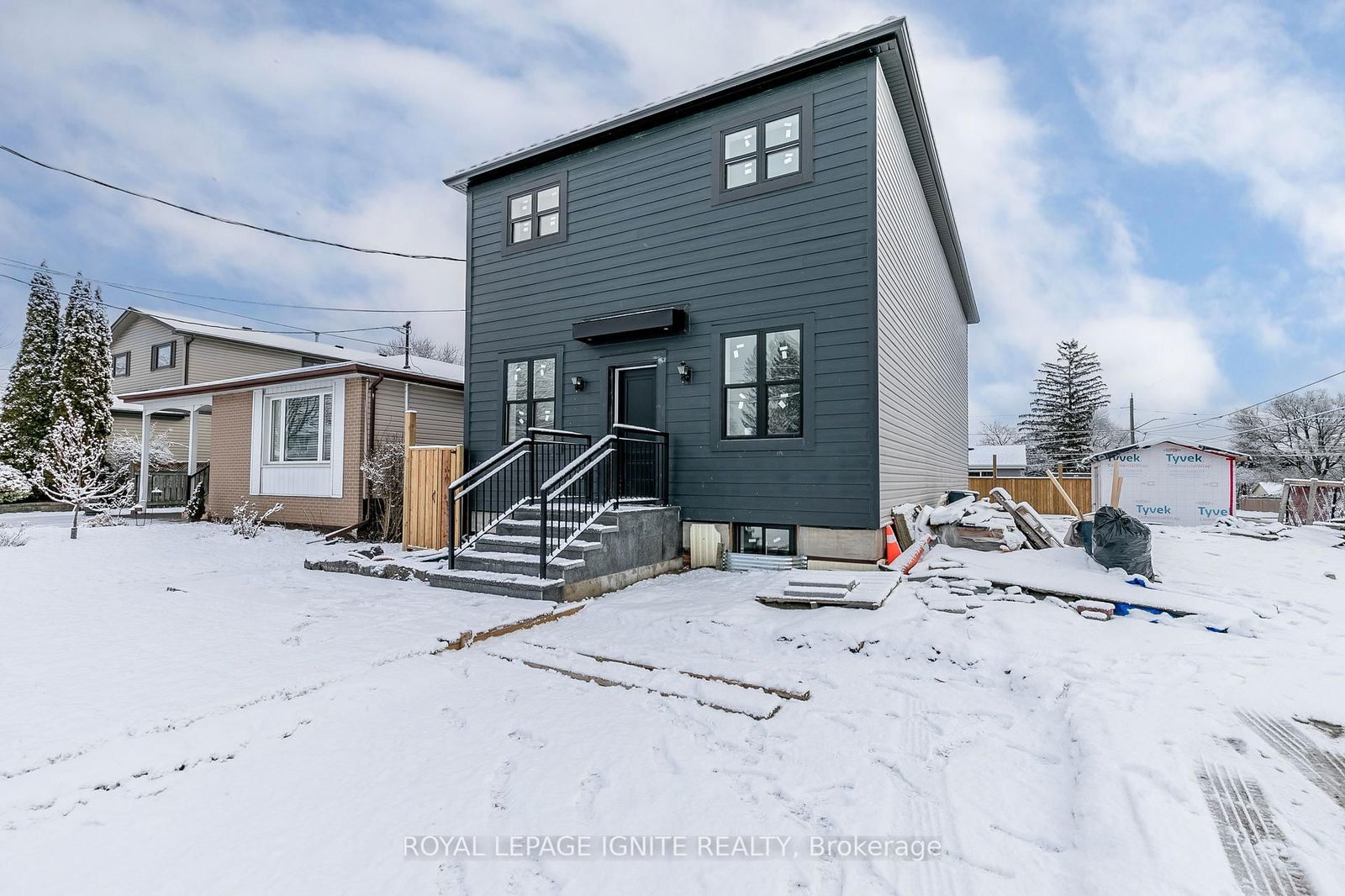 Detached House for lease at Bsmt-781 Oliva Street, Pickering, West Shore, L1W 2V9 - MLS: E12063334