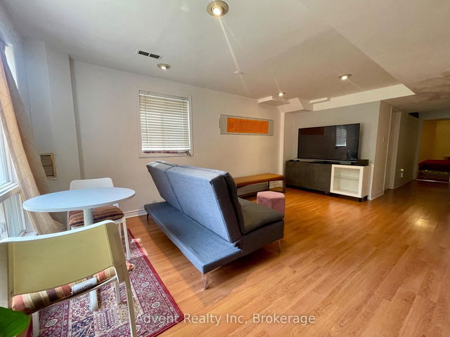 2118 Erin Gate BSMT Boulevard