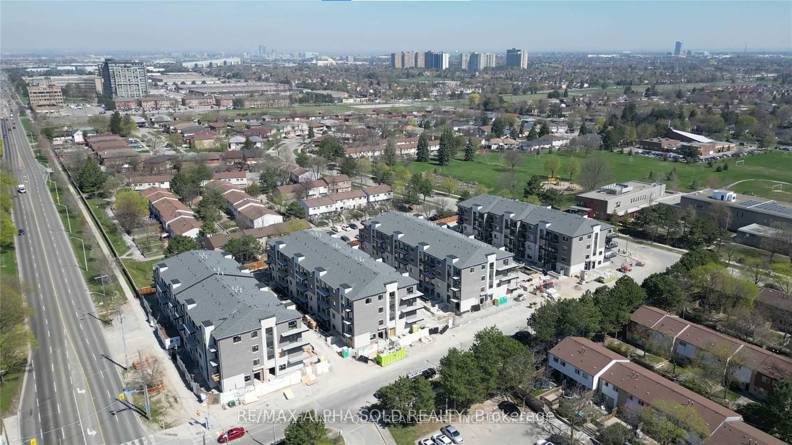 Townhouse leased at D308-200 Chester Le Boulevard, Toronto, L'Amoreaux, M1W 0A9 - MLS: E12064965