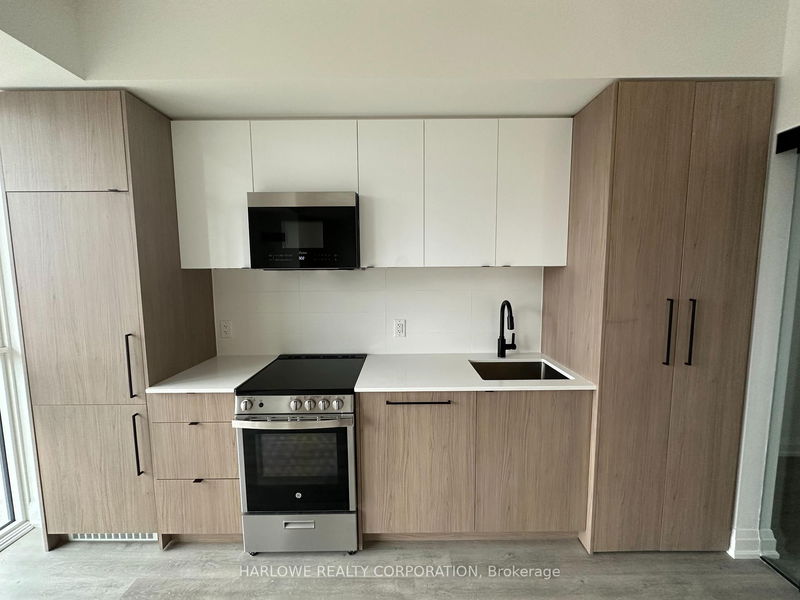 home for lease on 505-2369 Danforth Avenue