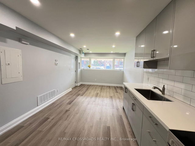 1 - 25 GLENSIDE Avenue
