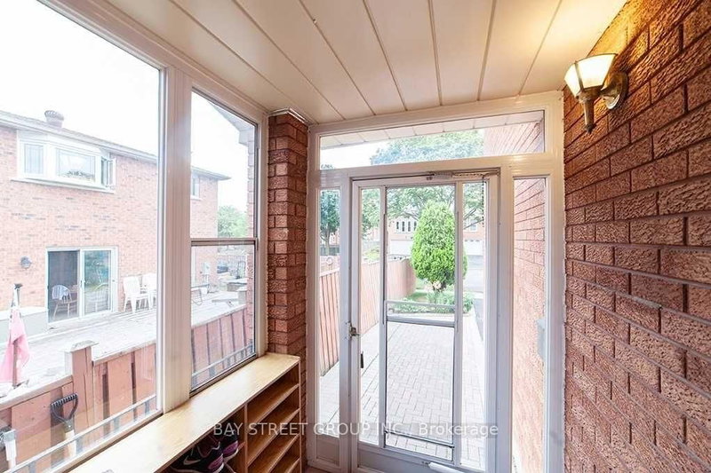 3 Myrna Lane, Toronto, M1V 3N6 | Image 2