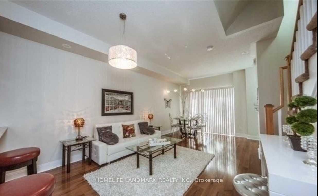 Townhouse for lease at TH46-330 Village Green Square, Toronto, Agincourt South-Malvern West, M1S 0L1 - MLS: E12068277