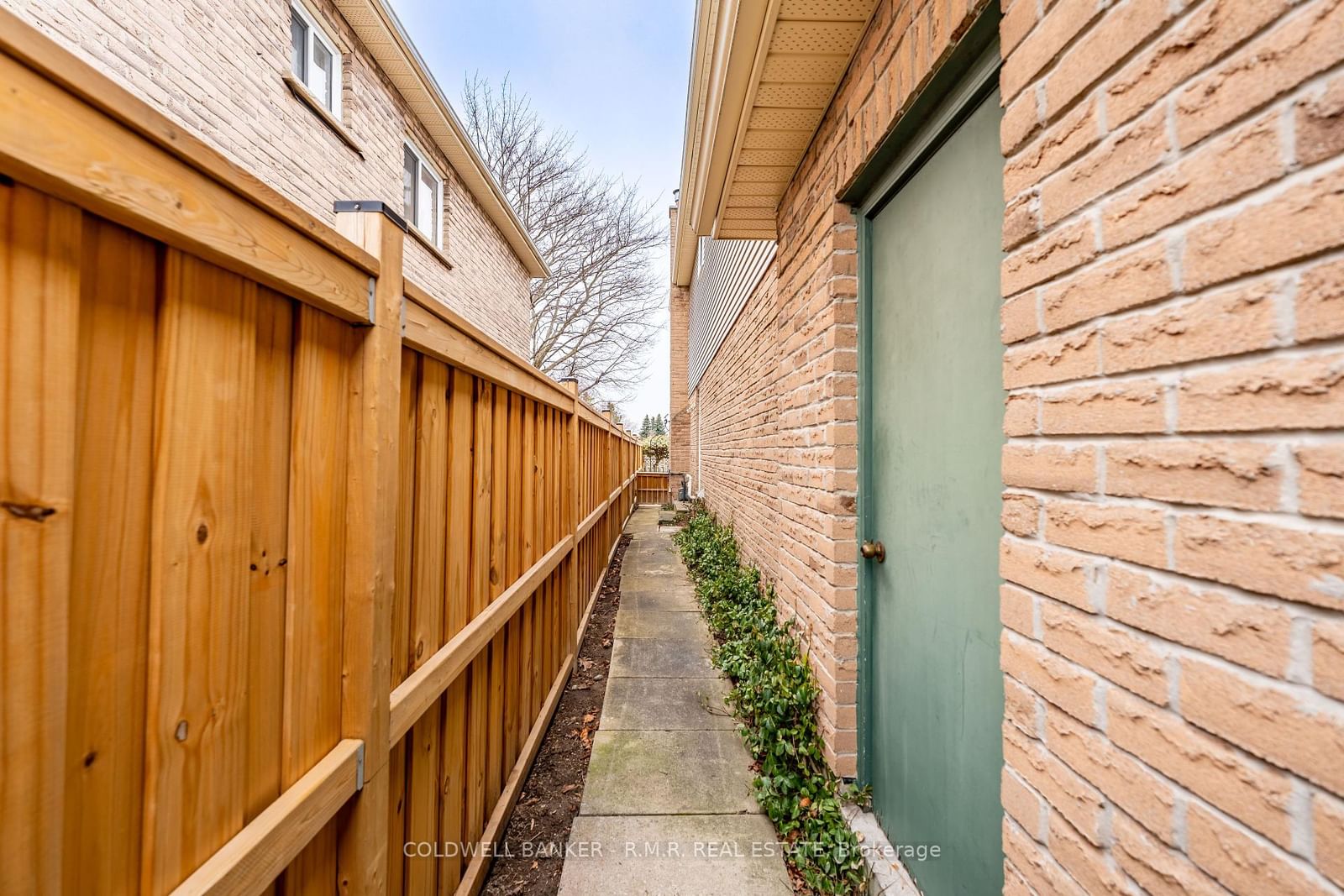 Listing Image 33