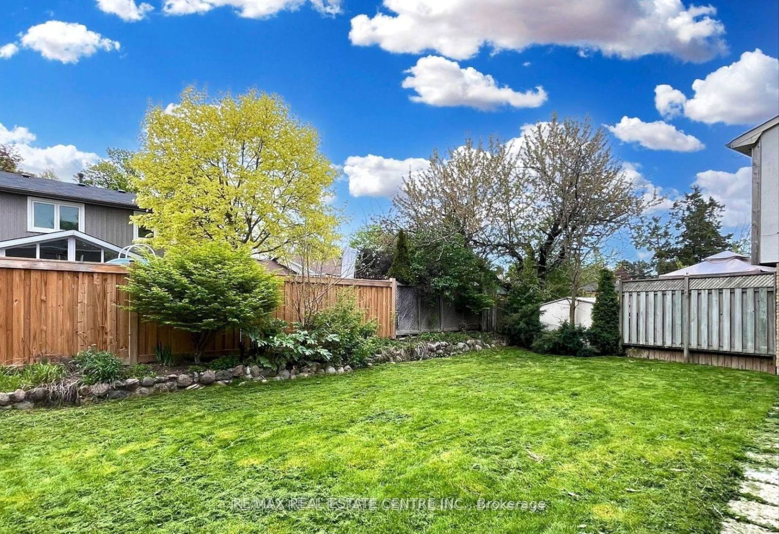 Property at 25 Ivanic