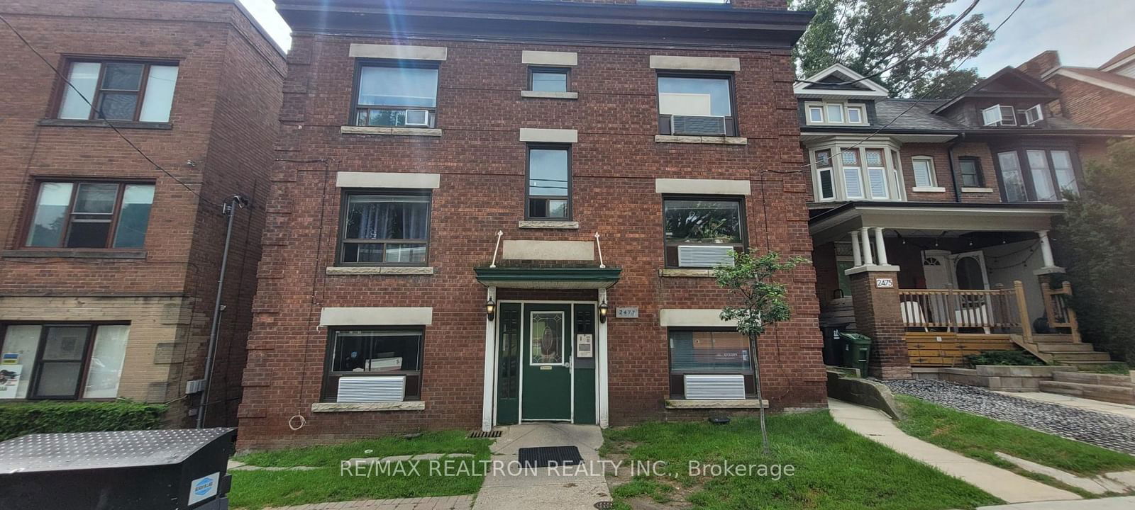 Semi-Detached House leased at 9-2477 Queen Street, Toronto, The Beaches, M4E 1H8 - MLS: E12069703