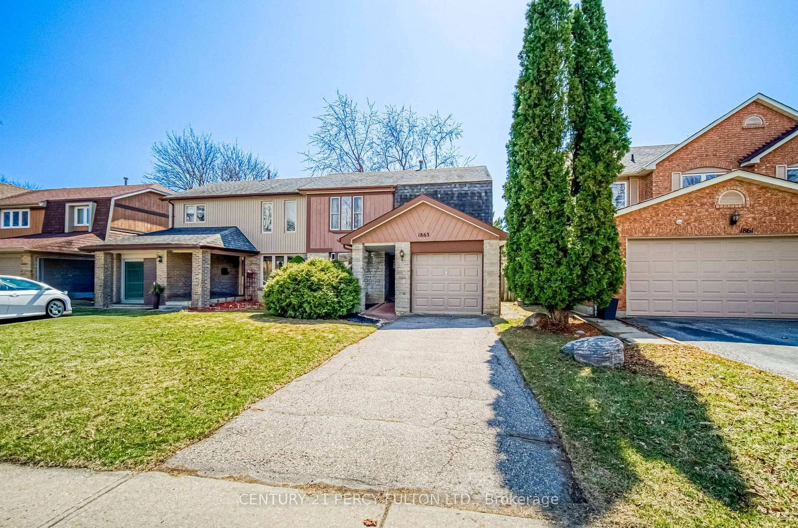 Semi-Detached House sold at 1863 Una Road, Pickering, Amberlea, L1V 3J5 - MLS: E12070295