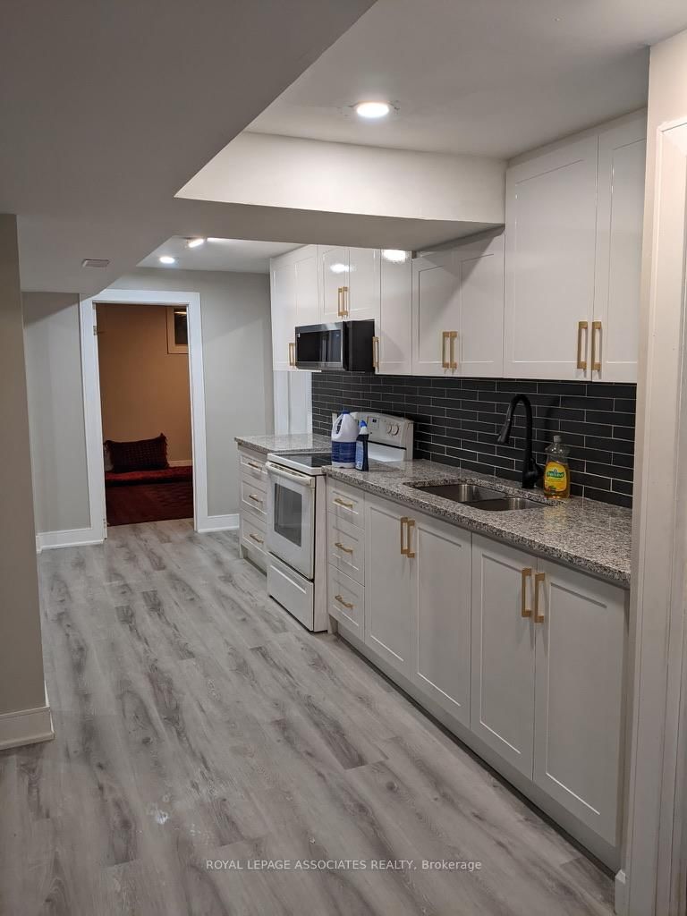 Detached House for lease at 33 Chapman Drive, Ajax, Central, L1T 3C4 - MLS: E12071801