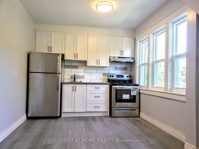 Unit Upper — 94 Barrington Ave, Toronto - Crescent Town image-0-1