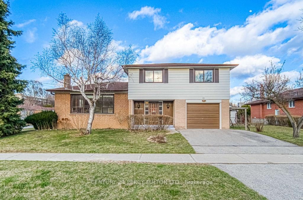 Detached House sold at 15 Neddie Drive, Toronto, Tam O'Shanter-Sullivan, M1T 2S9 - MLS: E12072200