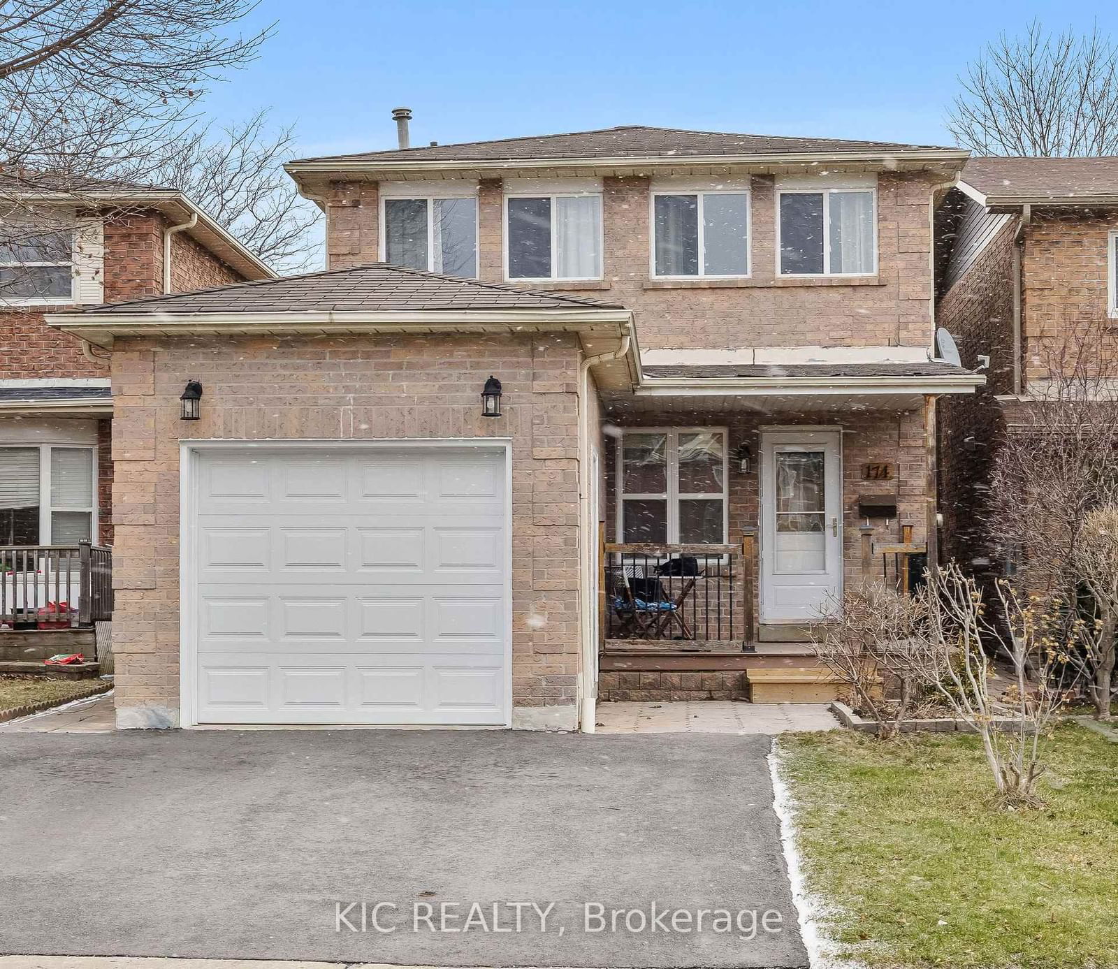 Detached House sold at 174 Ravenscroft Road, Ajax, Central West, L1T 1Z8 - MLS: E12072361