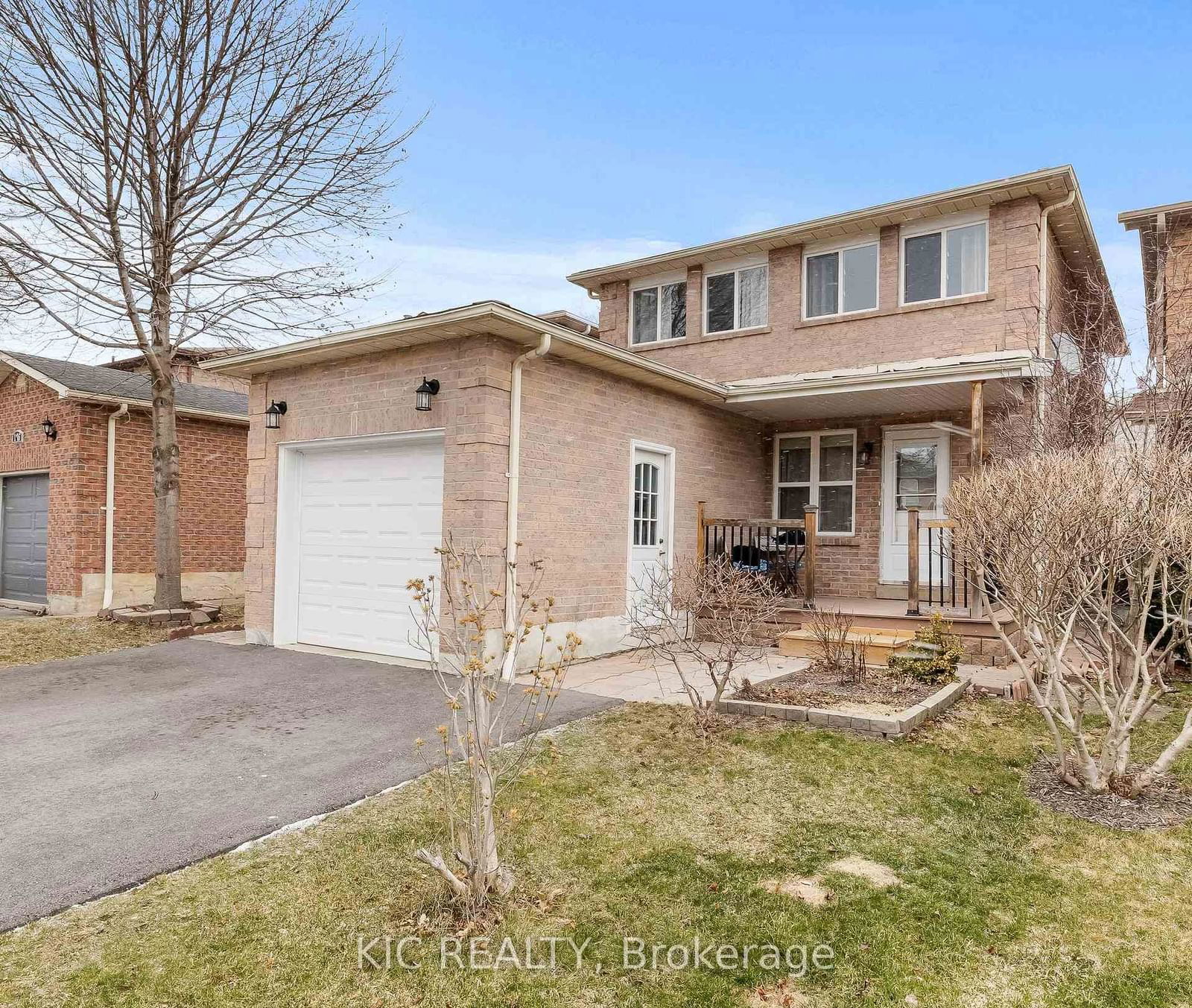 Detached House sold at 174 Ravenscroft Road, Ajax, Central West, L1T 1Z8 - MLS: E12072361