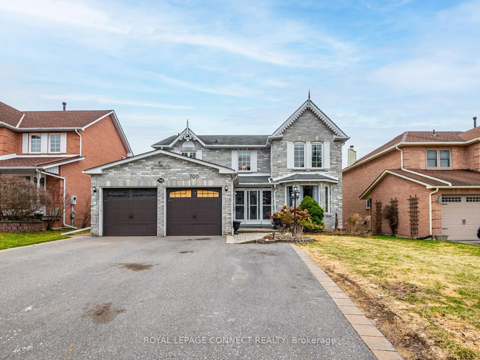 Detached House sold at 700 Old Harwood Avenue, Ajax, Central, L1T 3M2 - MLS: E12073288