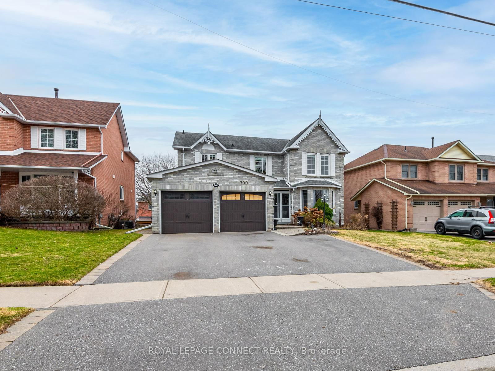 Detached House sold at 700 Old Harwood Avenue, Ajax, Central, L1T 3M2 - MLS: E12073288