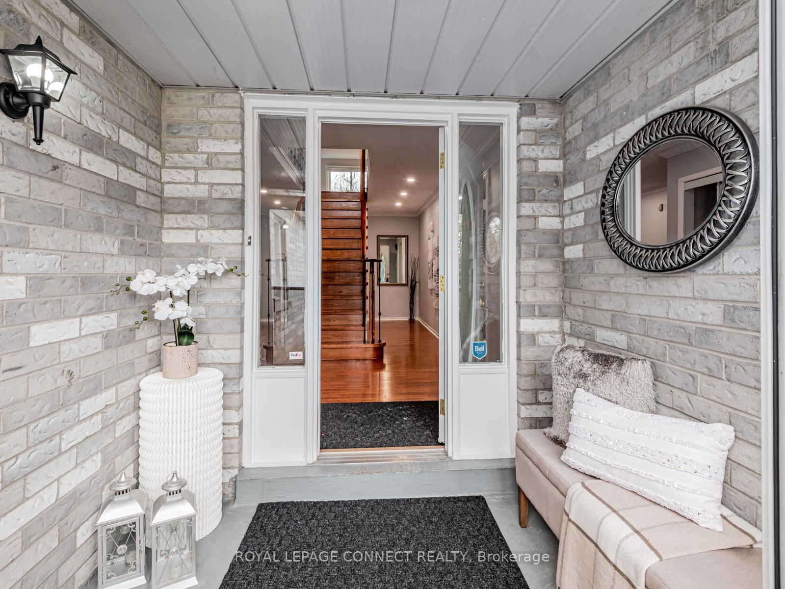 Detached House sold at 700 Old Harwood Avenue, Ajax, Central, L1T 3M2 - MLS: E12073288