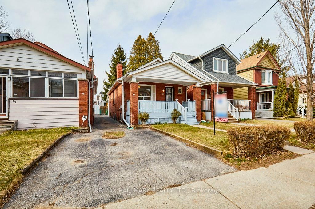 Detached House sold at 46 Epsom Avenue, Toronto, Woodbine-Lumsden, M4C 2A7 - MLS: E12074002