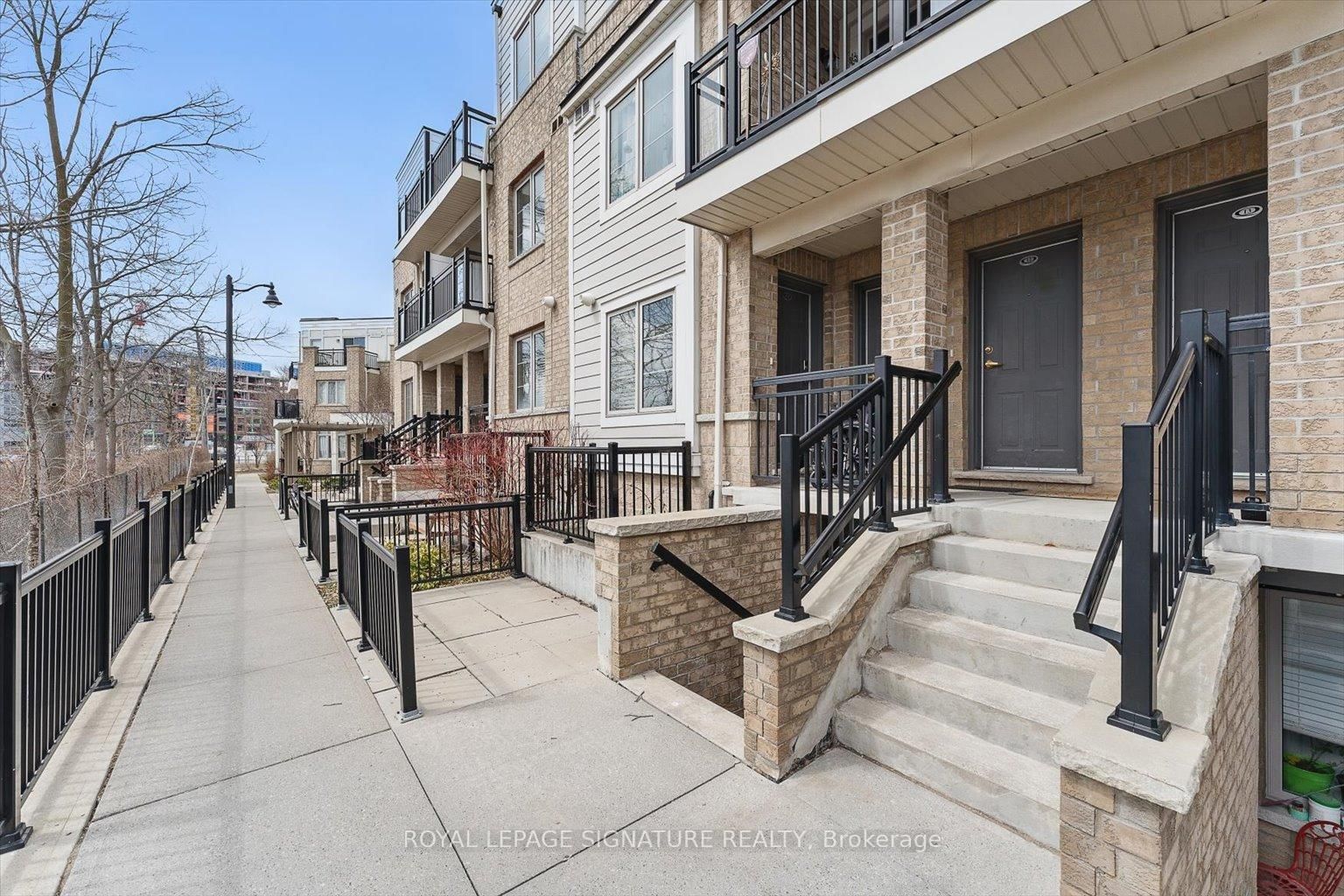 Townhouse sold at 10-6063 Kingston Road, Toronto, Centennial Scarborough, M1C 1K5 - MLS: E12074253