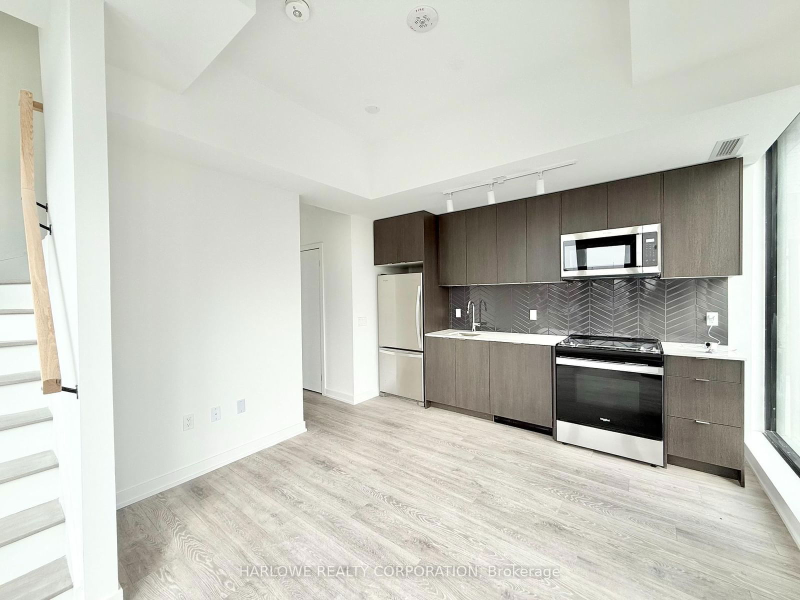 Condo for lease at 145 D-1614 Charles Street, Whitby, Port Whitby, L1N 0P4 - MLS: E12074802