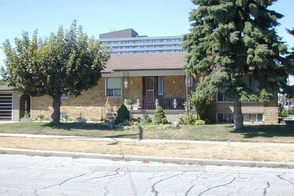 home for lease on Bsmt #2-1118 Warden Avenue