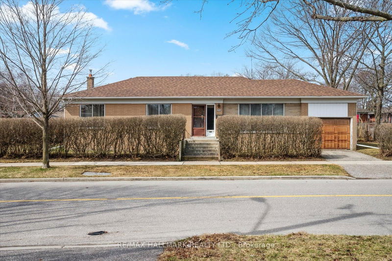 home for sale on 254 Chine Drive