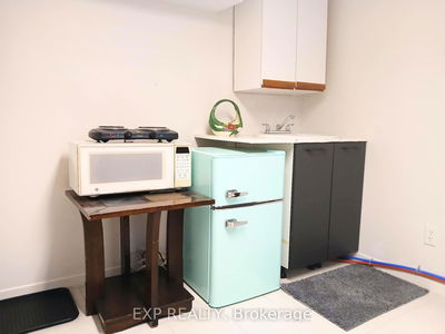 Unit Lower — 931 Pape Ave, Toronto - East York image-0-4
