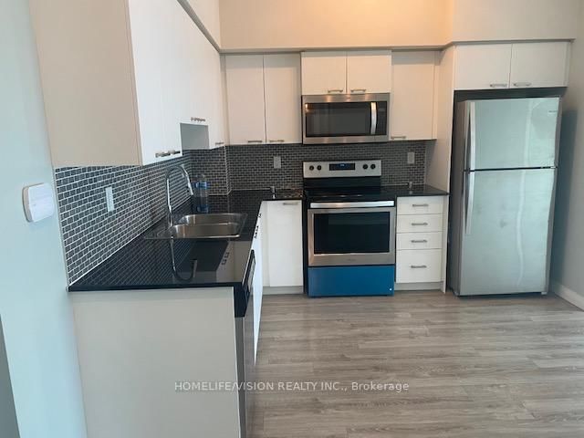 home for lease on 905-2150 Lawrence Avenue E