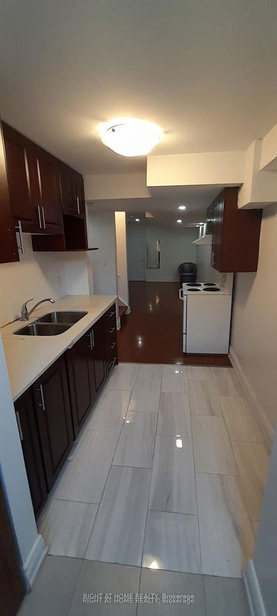 Unit (Bsmnt) — 3 Bald Eagle Ave, Toronto - Rouge E11 image-0-3