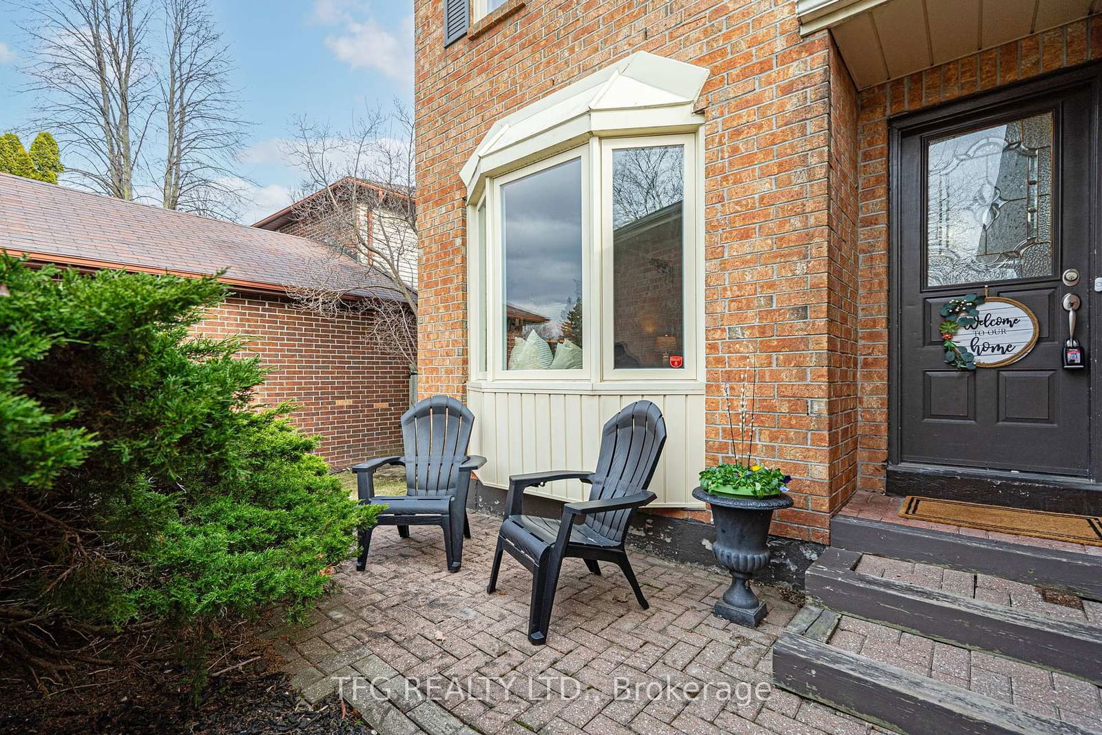 Detached House for sale at 1272 Maple Ridge Drive, Pickering, Liverpool, L1X 1H5 - MLS: E12075159