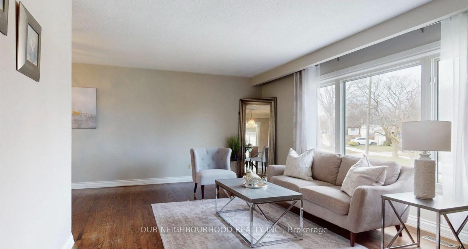 Detached House sold at 32 Wichey Road, Toronto, Centennial Scarborough, M1C 2H6 - MLS: E12075287