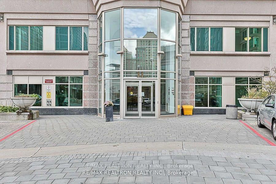 Condo for sale at 612-11 Lee Centre Drive, Toronto, Woburn, M1H 3J5 - MLS: E12076173