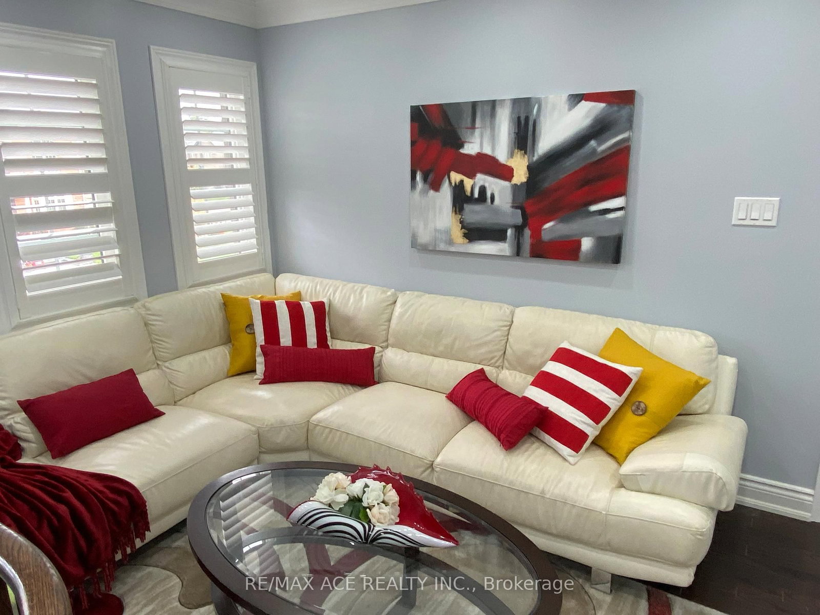 Listing Image 5