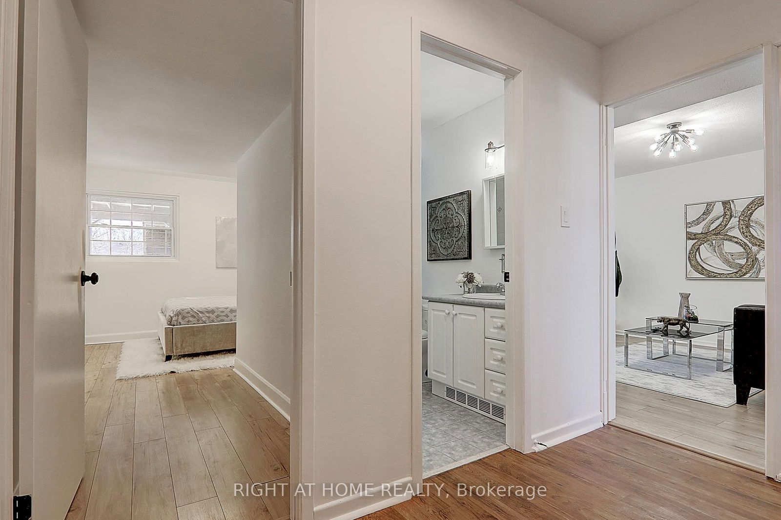 Detached House for lease at Lower-36 Bobmar Road, Toronto, Highland Creek, M1C 1C9 - MLS: E12076514