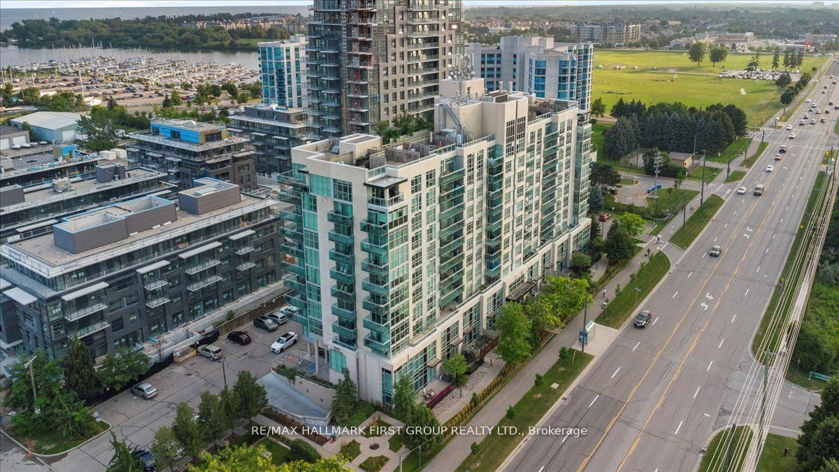 Condo sold at 401-1600 Charles Street, Whitby, Port Whitby, L1N 0G4 - MLS: E12077381