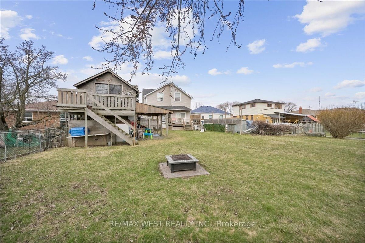 Listing Image 11