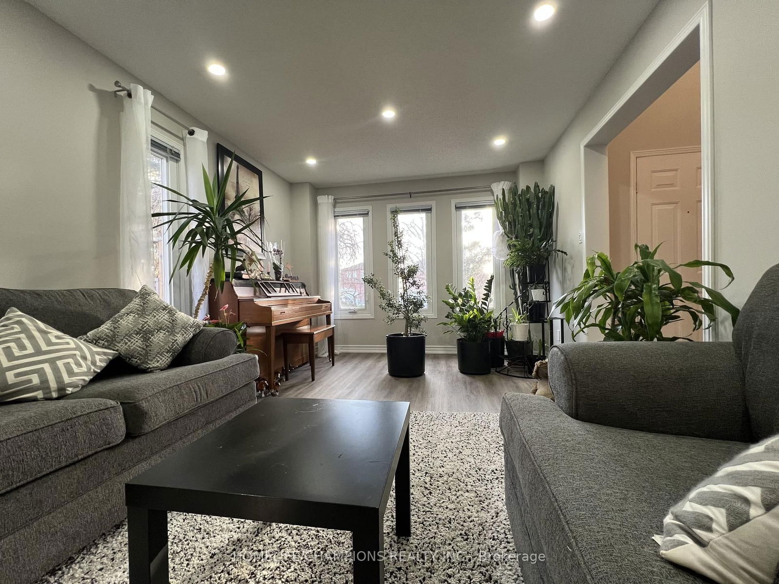Detached House for sale at 123 Bennett Avenue, Ajax, Central, L1T 3R8 - MLS: E12078665