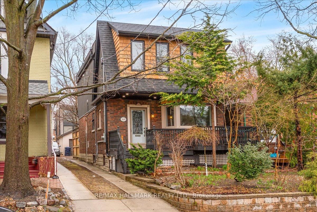 Detached House sold at 169 Ashdale Avenue, Toronto, Greenwood-Coxwell, M4L 2Y8 - MLS: E12080348