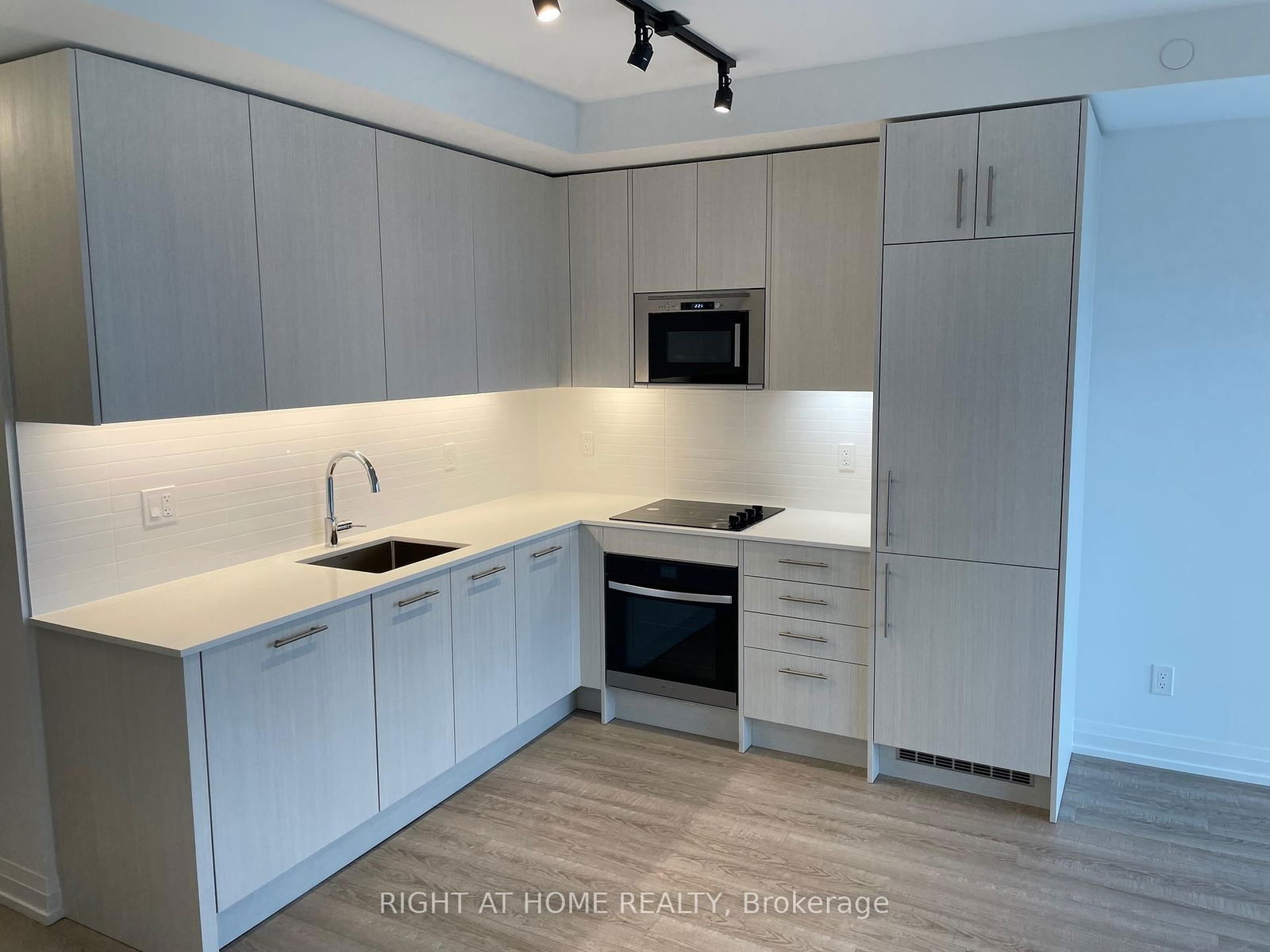 Condo leased at 2002-286 Main Street, Toronto, East End-Danforth, M4C 0B3 - MLS: E12081226