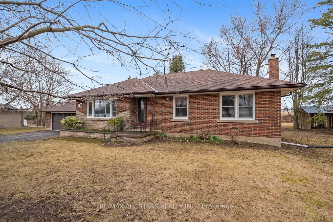 Detached House sold at 1718 Lane Street, Pickering, Rural Pickering, L1Y 1B6 - MLS: E12081508