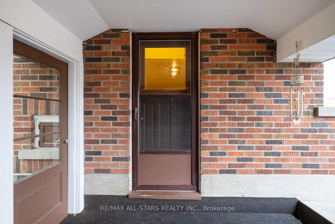 Detached House sold at 1718 Lane Street, Pickering, Rural Pickering, L1Y 1B6 - MLS: E12081508