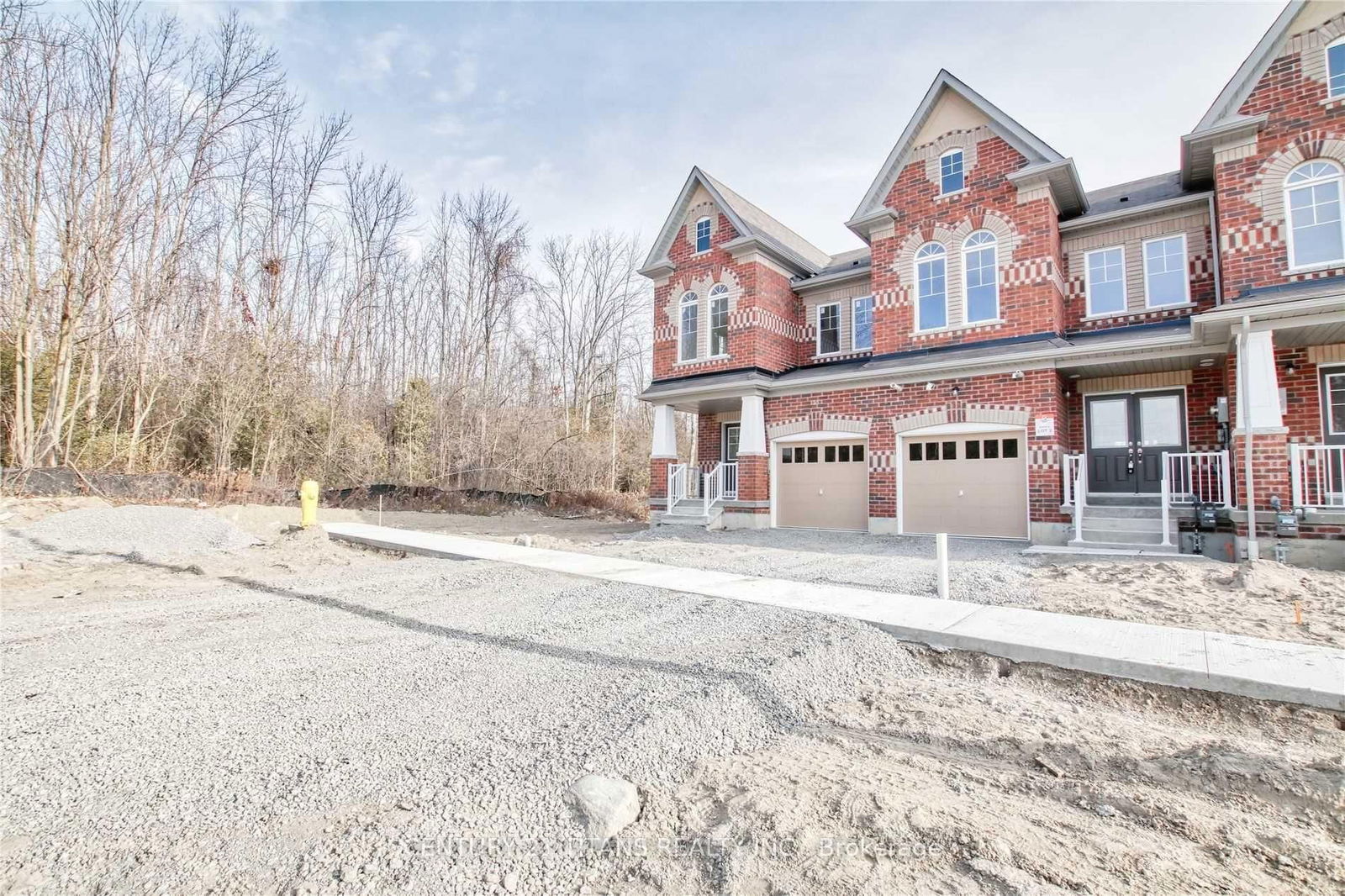 Townhouse for lease at E #2-672 Krawchuk Crescent, Oshawa, Eastdale, L1K 1A7 - MLS: E12081768
