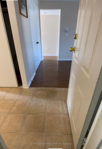Unit 4 — 647 Warden Ave, Toronto - Clairlea-Birchmount image-0-3