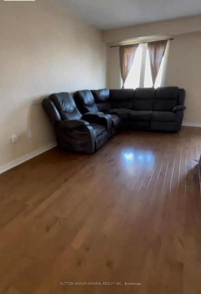 Unit 4 — 647 Warden Ave, Toronto - Clairlea-Birchmount image-0-4